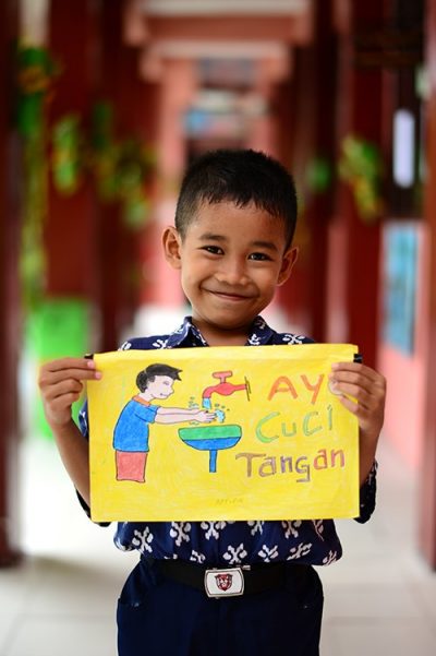 tangan-400x601.jpg